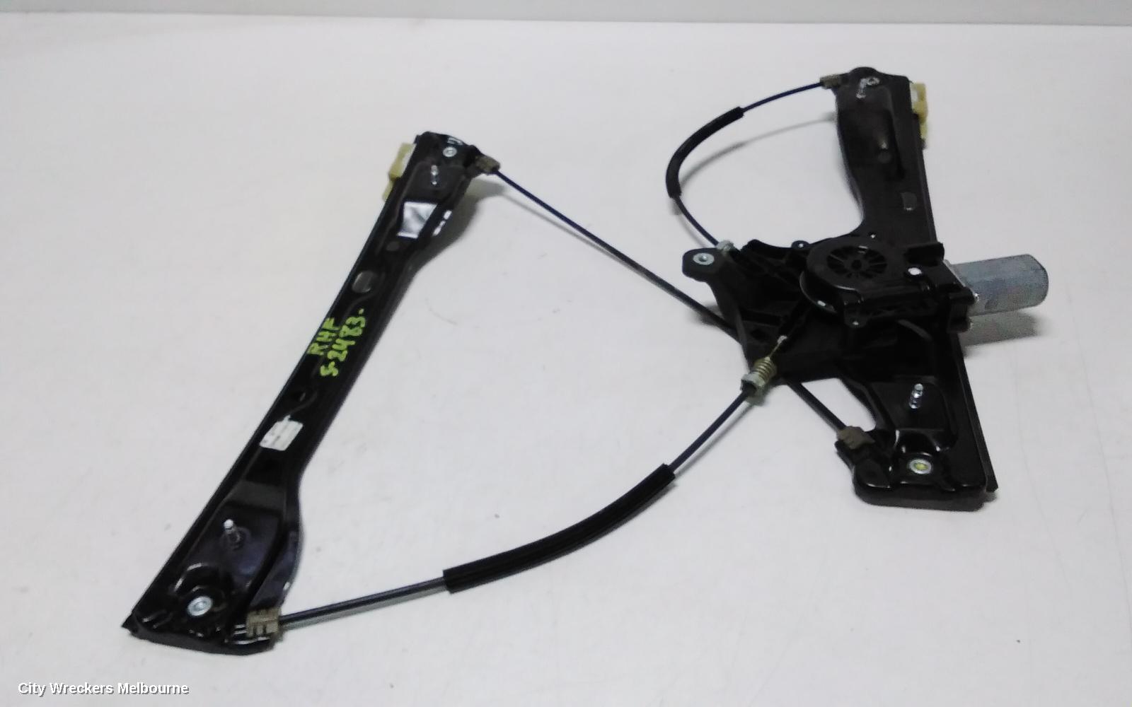 HOLDEN ASTRA RIGHT FRONT WINDOW REG/MOTOR, BK-BL, 09/2016 - 12/2020 - Image 1