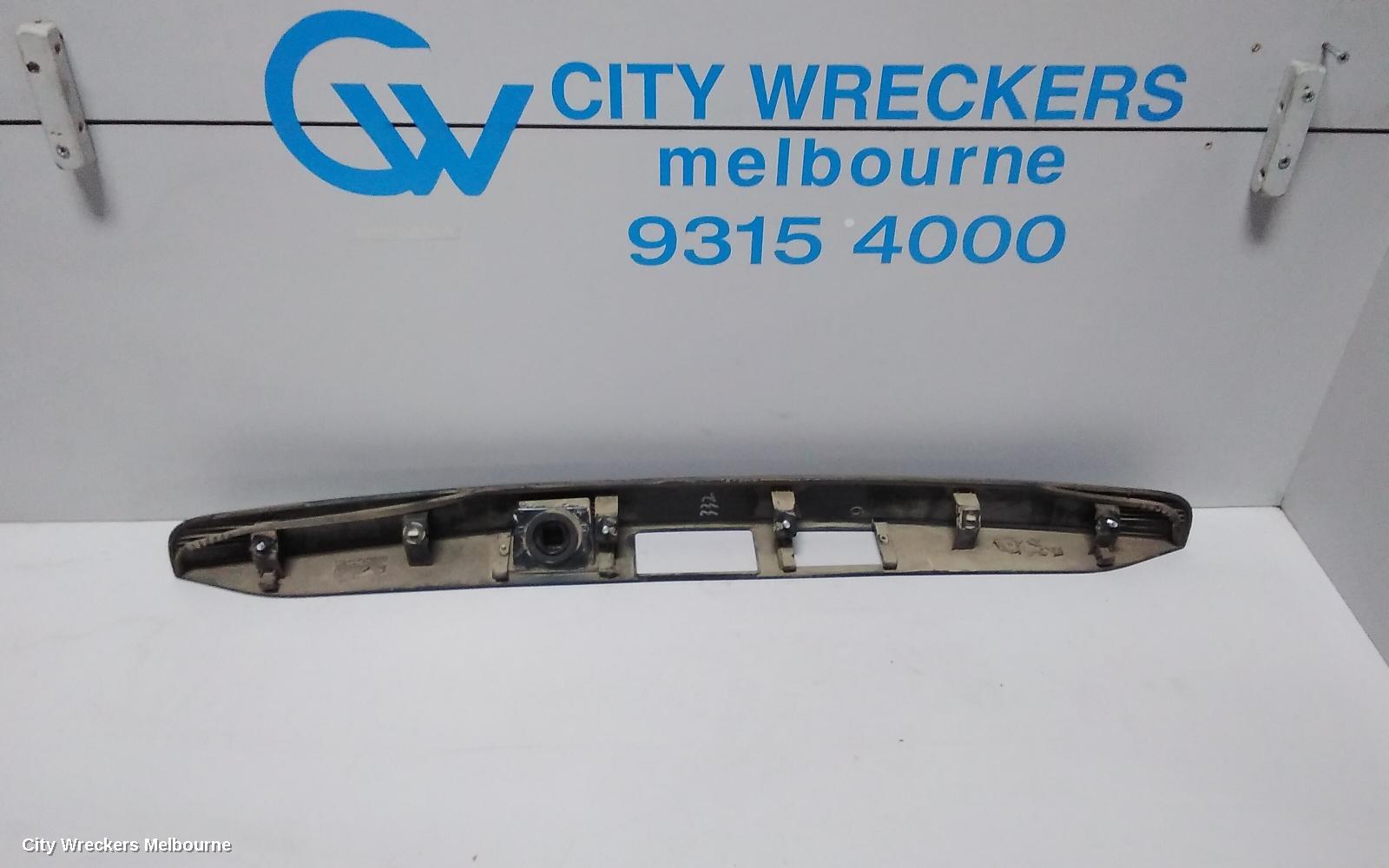HYUNDAI ILOAD/IMAX REAR GARNISH, TAILGATE GARNISH (CENTRE), NON CAMERA & NON CHROME STRIP TYPE, TQ, 11/2007 ONWARDS - Image 3