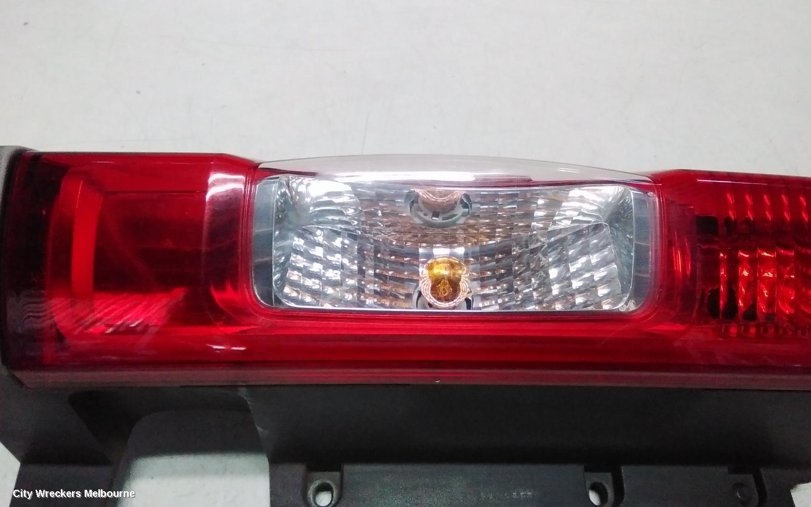 RENAULT TRAFIC LEFT TAILLIGHT, X82, IN BODY, UPPER, 01/2015 ONWARDS - Image 3