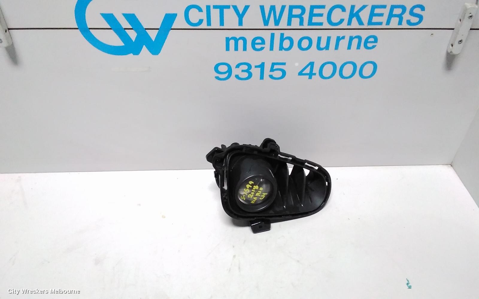 KIA RIO LEFT INDICATOR/FOG/SIDE, BUMPER FOGLAMP, YB, PROJECTOR TYPE, 12/2016 ONWARDS - Image 1
