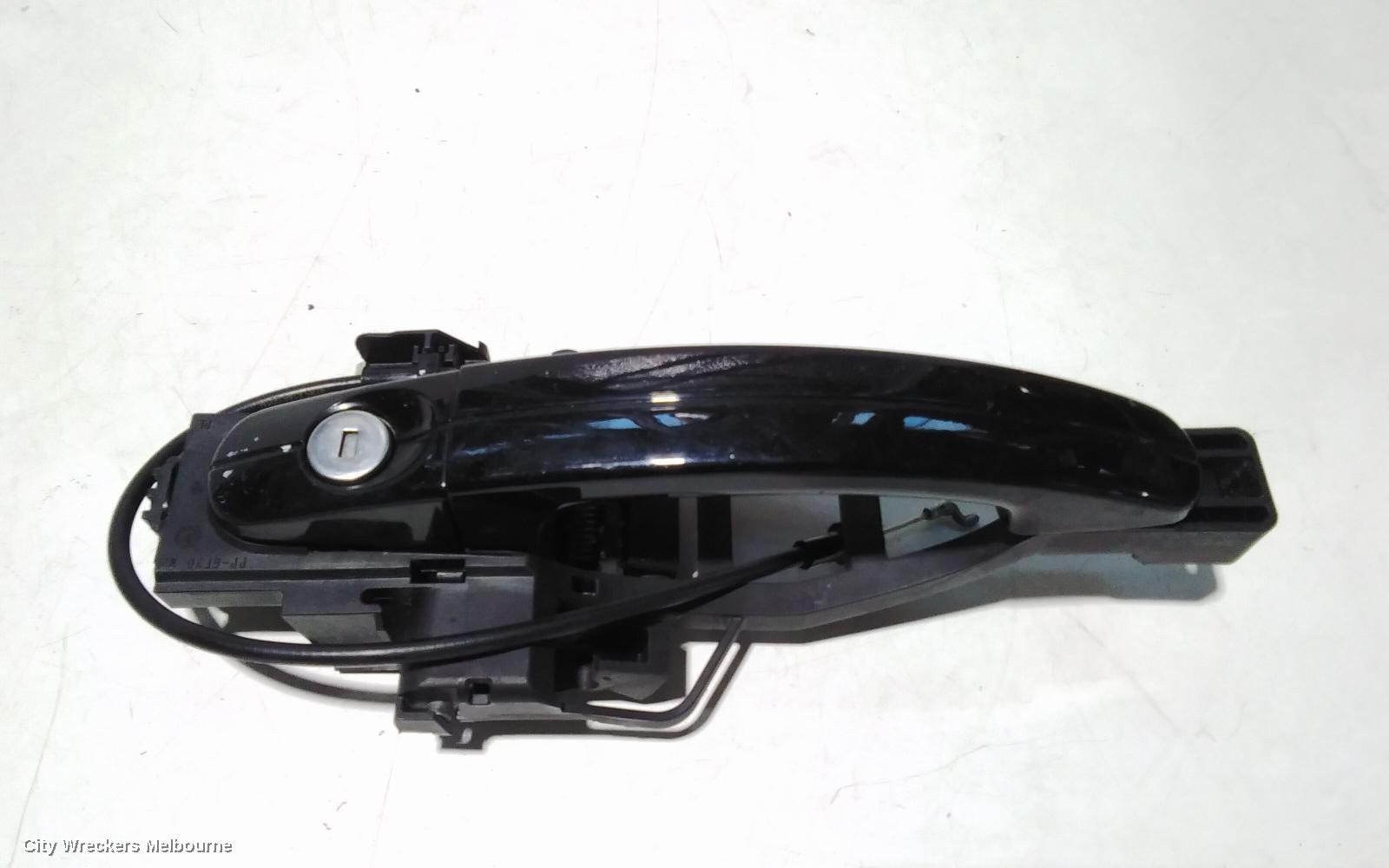FORD FOCUS DOOR HANDLE, OUTER, LH FRONT/RH FRONT, LW, COLOUR CODED, NON KEYLESS ENTRY TYPE, 05/2011 - 08/2015 - Image 2