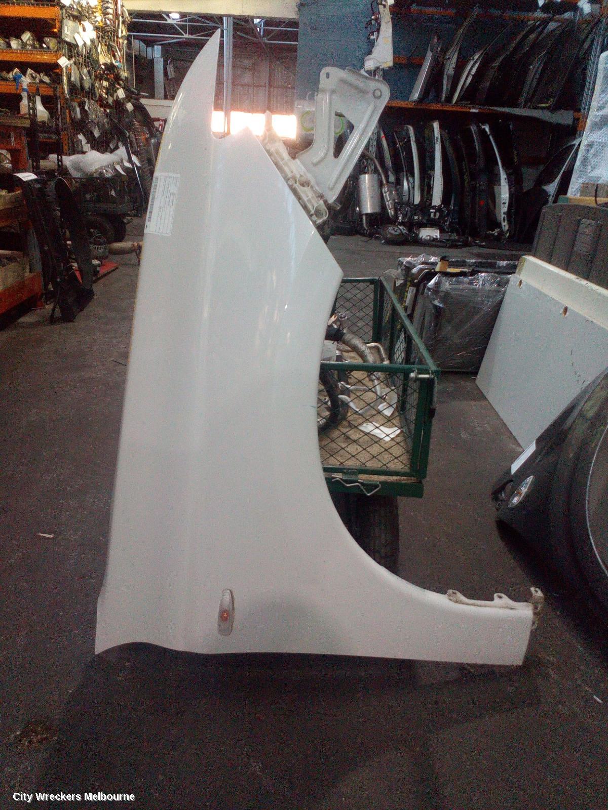 MITSUBISHI OUTLANDER RIGHT GUARD, ZJ, W/ INDICATOR TYPE, 10/2012 - 02/2014 - Image 2