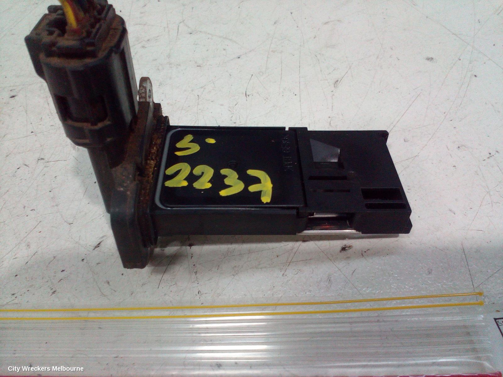 TOYOTA HIACE AIR FLOW METER, 2.7, PETROL, TRH, 03/2005 - 04/2019 - Image 3