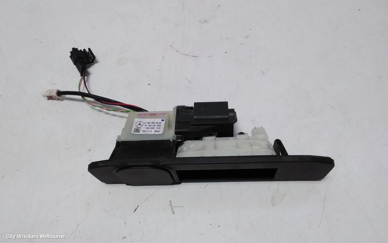 MERCEDES VITO TAILGATE HANDLE, 447, 03/2015 ONWARDS - Image 3