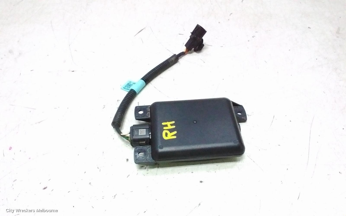 KIA CERATO REVERSE CAMERA, BLIND SPOT MONITOR SENSOR (RH REAR BEHIND BUMPER), BD, 04/2018 - 09/2024 - Image 1