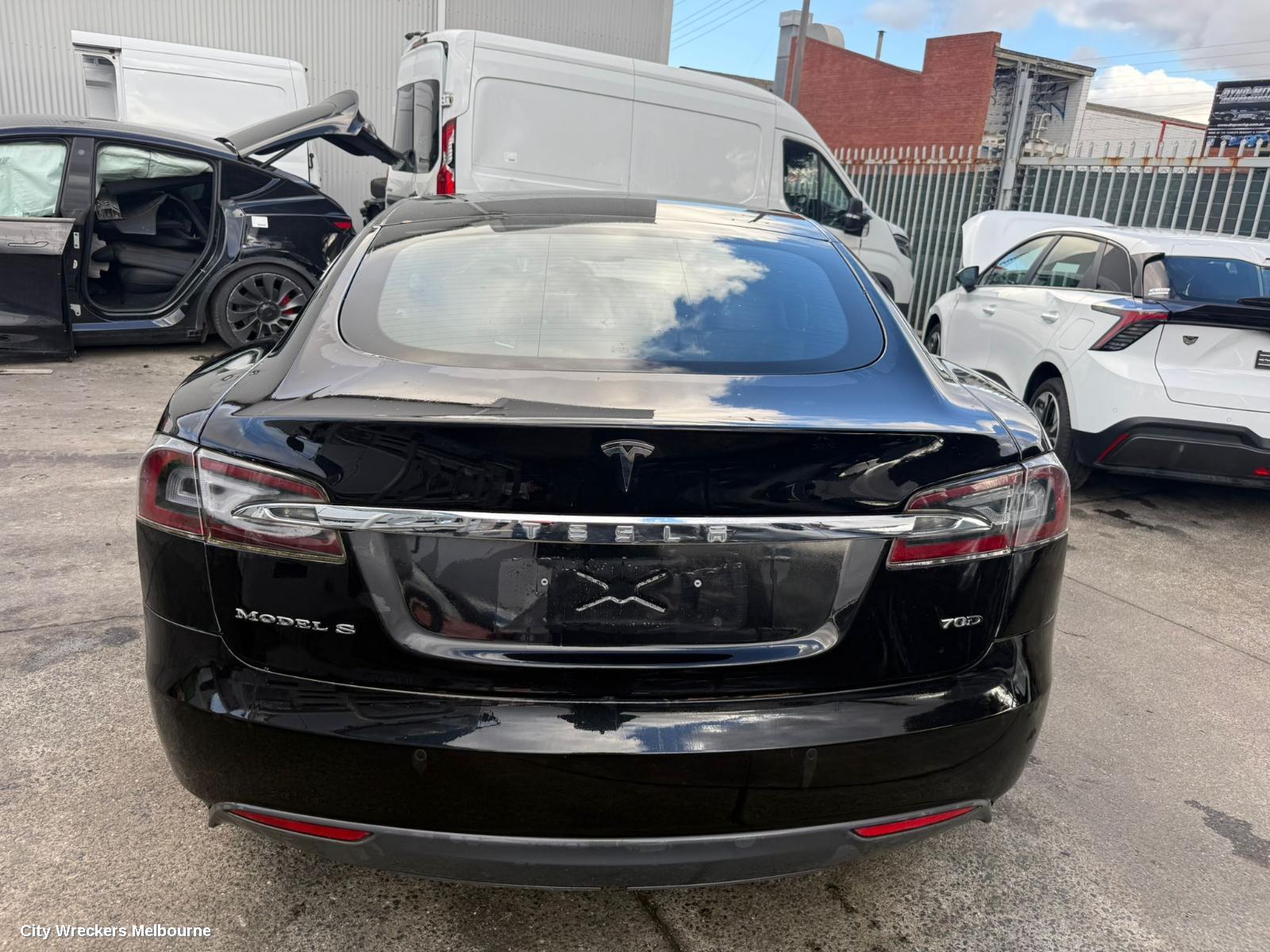 TESLA MODEL S RIGHT TAILLIGHT, IN BODY, LED TYPE, 1ST GEN, 06/2014 - 01/2021 - Image 1