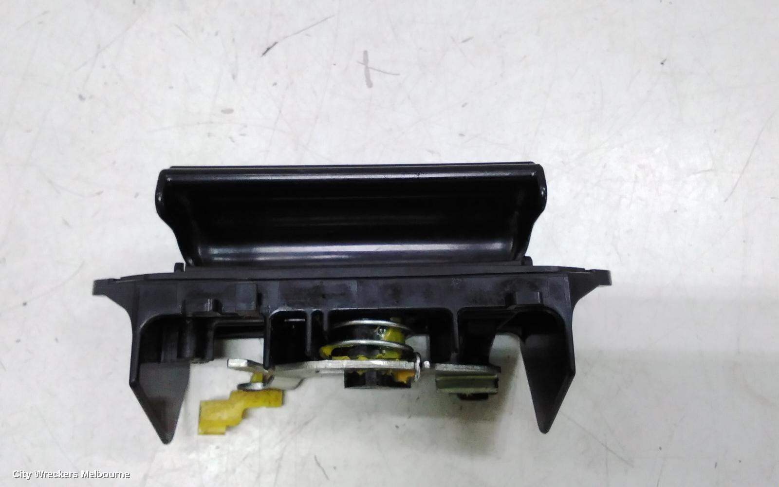 TOYOTA HIACE TAILGATE HANDLE, TRH/KDH 03/2005 - 04/2019 - Image 3