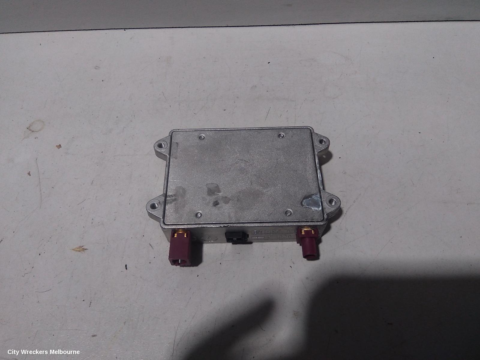 AUDI Q7, 4L, 09/2006 - 08/2015, ANTENNA AMPLIFIER - 8E0 035 456 C: 82423 - Image 2