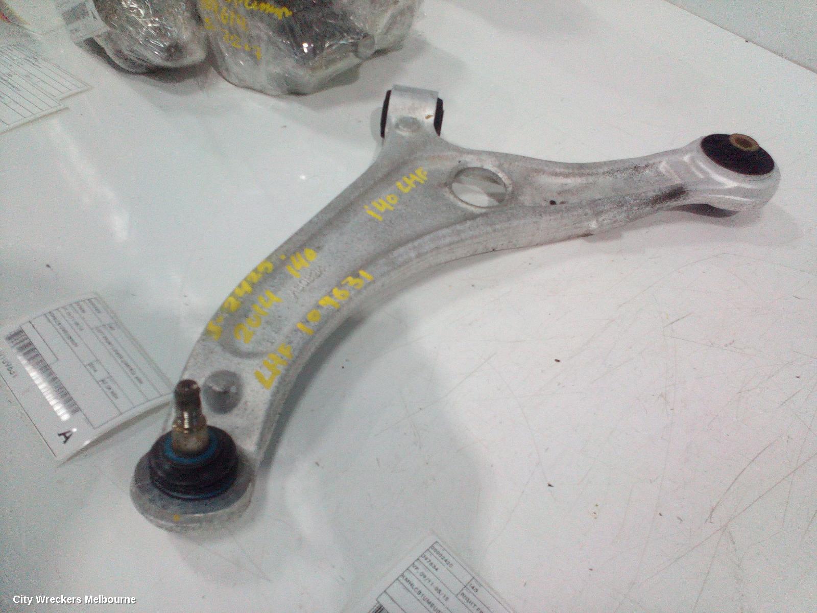 HYUNDAI I40 LEFT FRONT LOWER CONTROL ARM, VF, 09/2011 - 05/2015 - Image 1