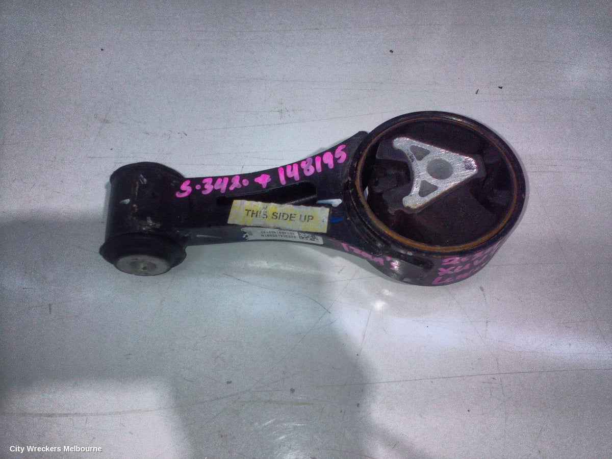 MAHINDRA XUV700 MOUNT, W601, 01/2023 ONWARDS - Image 1
