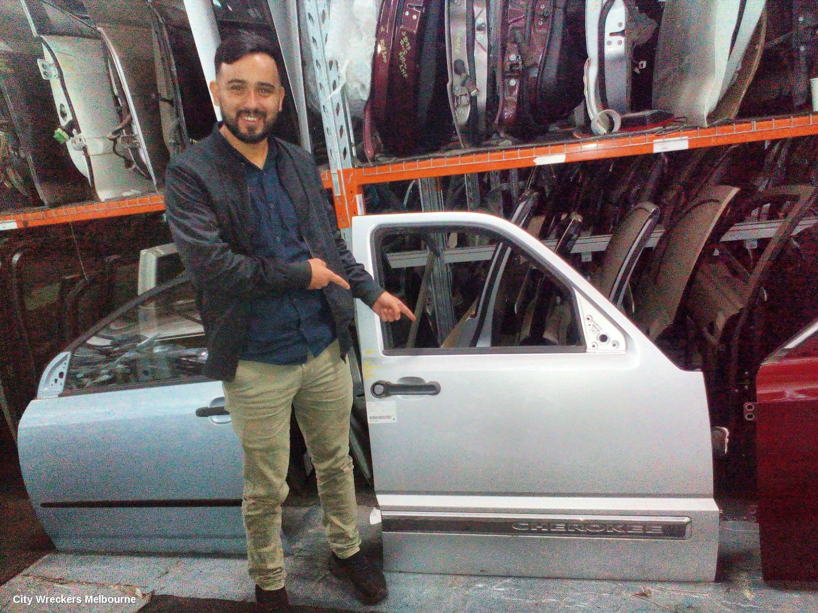 JEEP CHEROKEE RIGHT FRONT DOOR, KK, 02/2008 - 10/2012 - Image 2