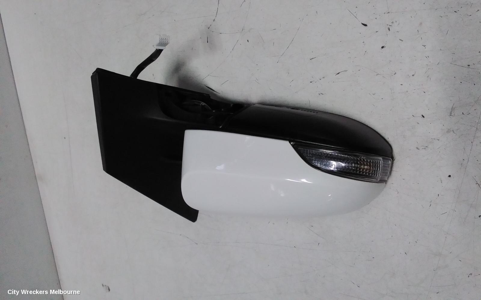 TOYOTA COROLLA RIGHT DOOR MIRROR, ZRE172R, SEDAN, 7 PIN PLUG TYPE, 12/2013 - 06/2019 - Image 3