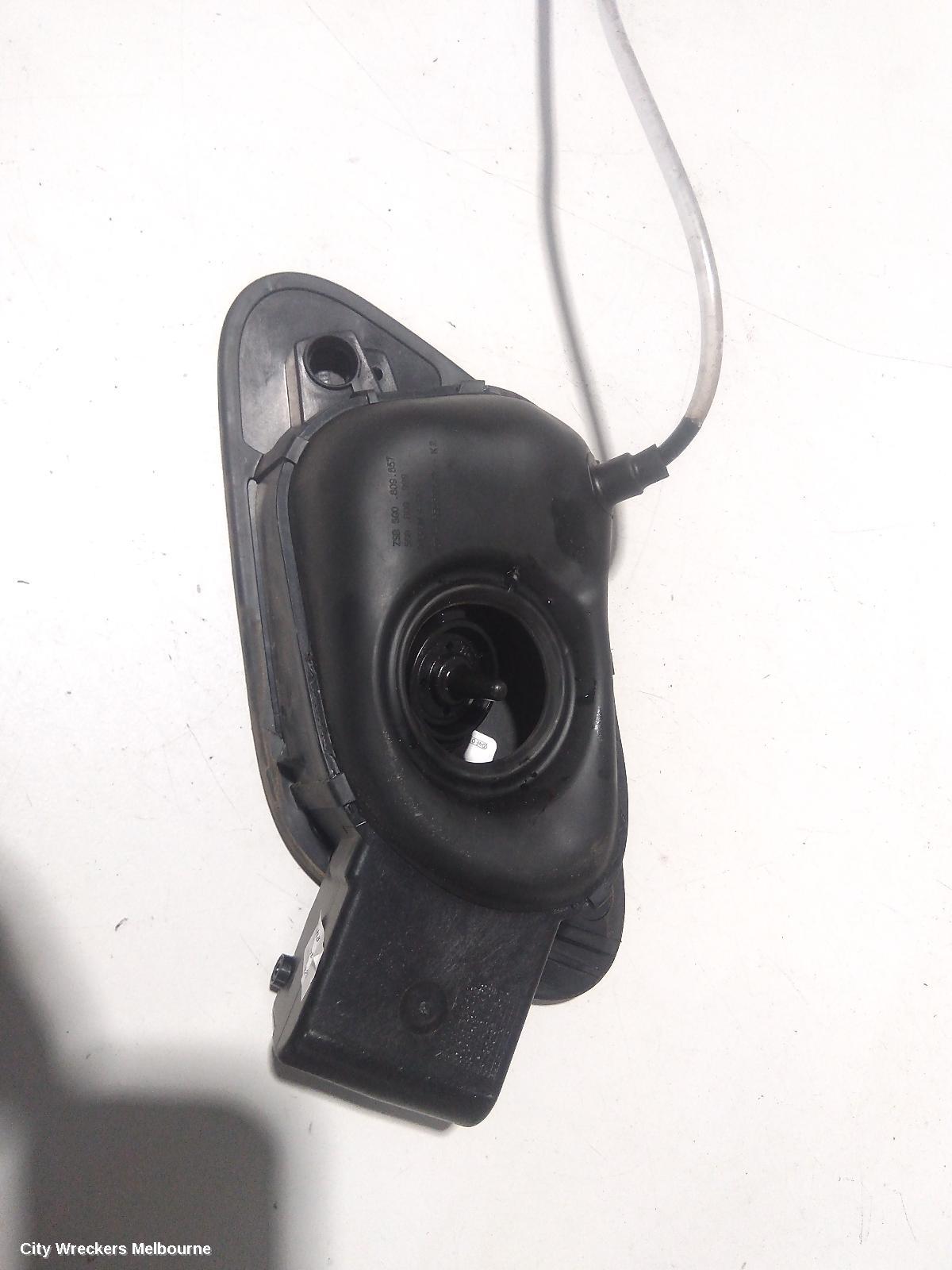 VOLKSWAGEN GOLF FUEL DOOR / FILLER, GEN 7, 5DR HATCH, 03/2013 - 08/2020 - Image 3