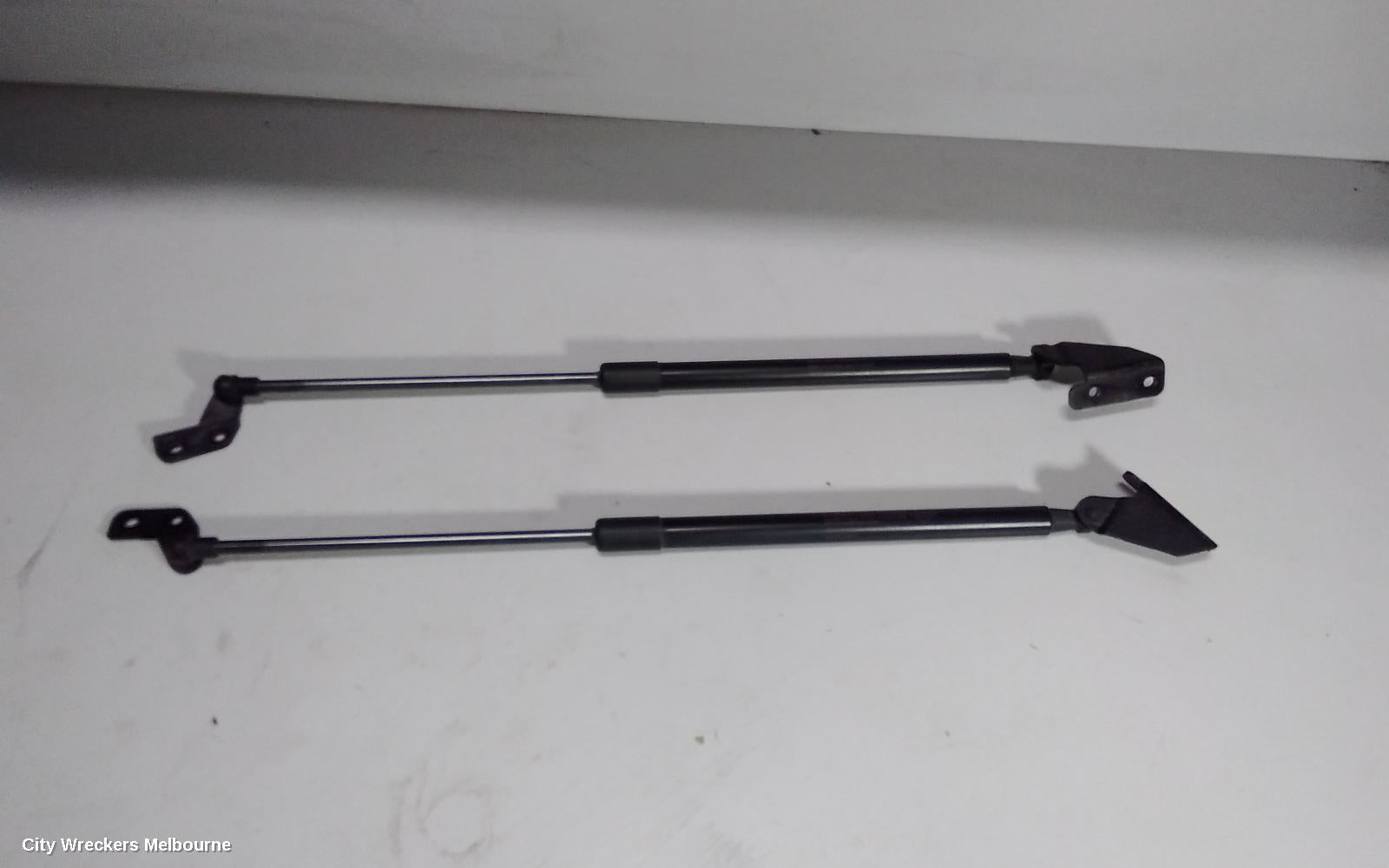 NISSAN DUALIS HATCH STRUT, TAILGATE STRUT (PAIR), J10, 10/2007 - 05/2014 - Image 2