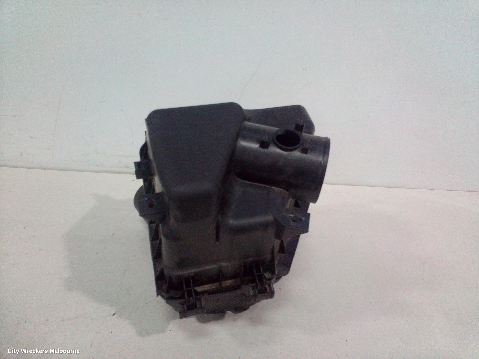 TOYOTA RAV4 AIR CLEANER/BOX, AIR CLEANER, ACA33/ACA38, 2.4, PETROL, 11/2005 - 11/2012 - Image 3