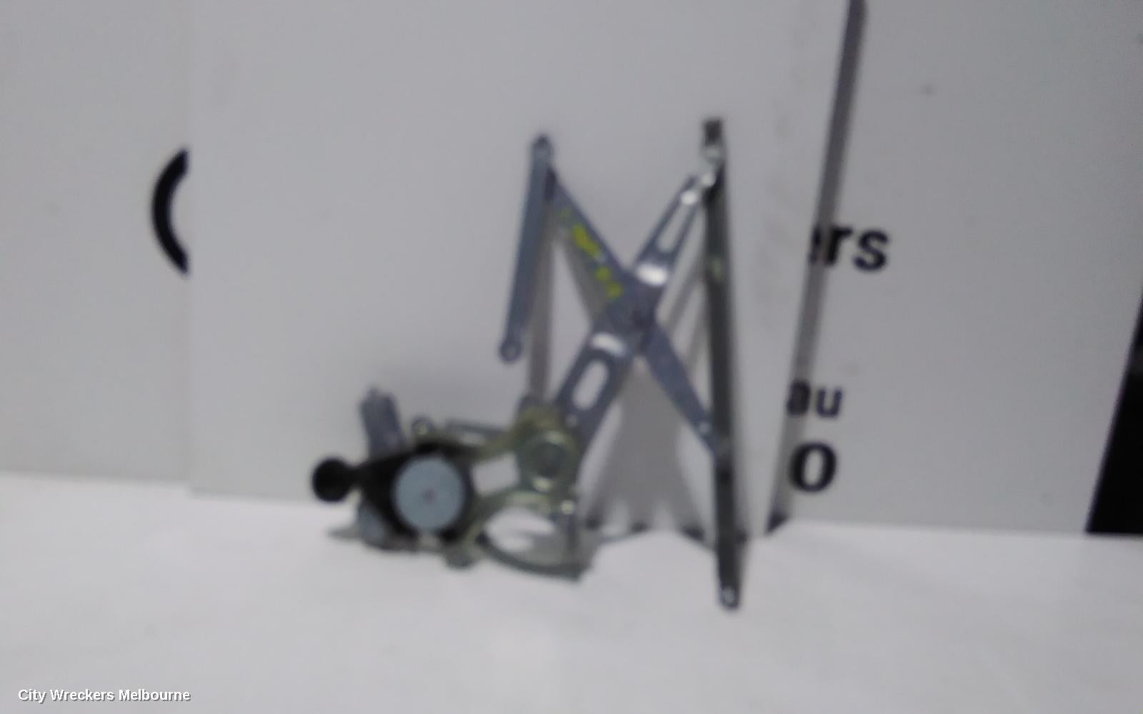 TOYOTA PRIUS RIGHT REAR WND REG/MOTOR, ZVW30R, POWER, 07/2009 - 12/2015 - Image 1