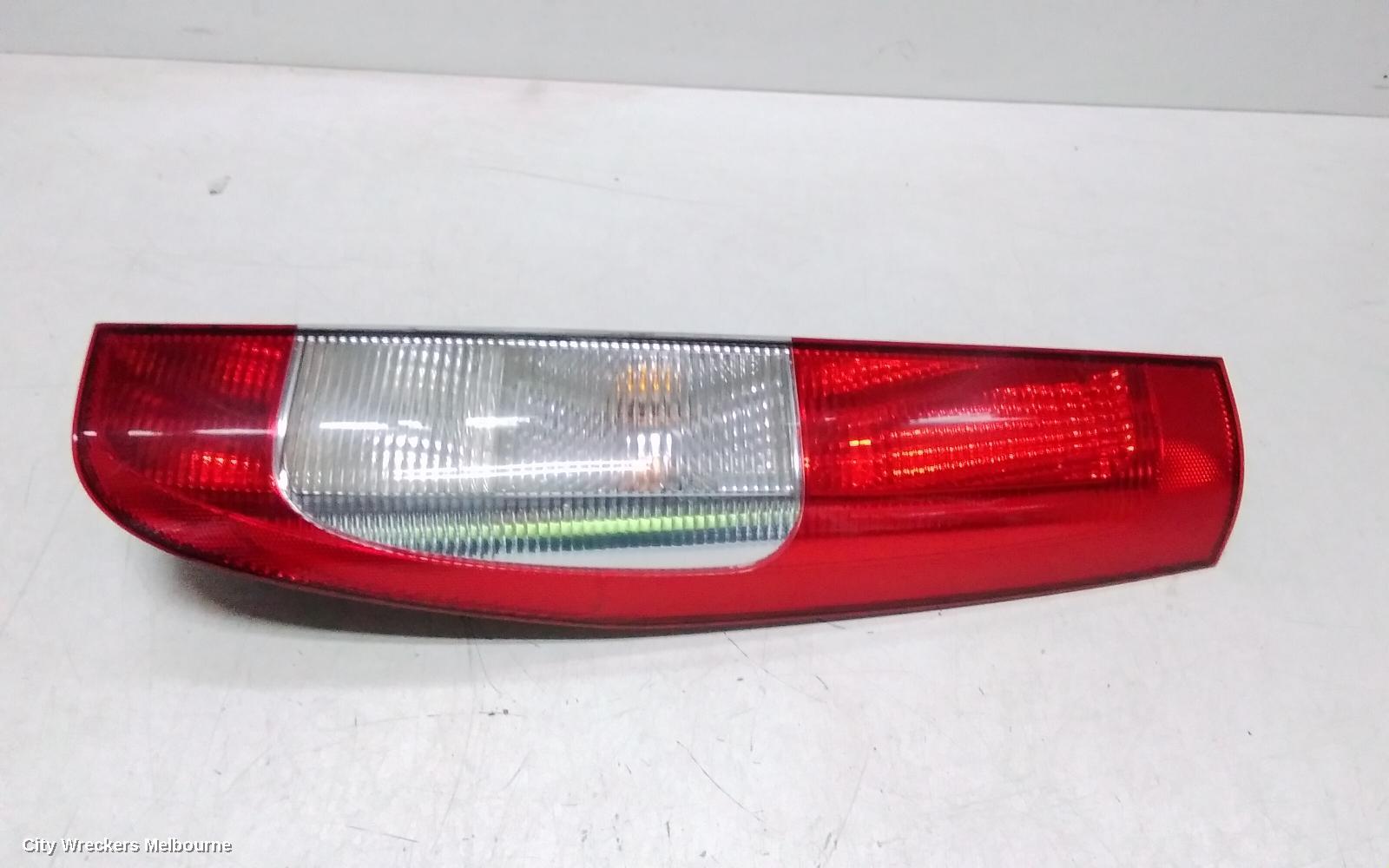 MERCEDES VITO RIGHT TAILLIGHT, IN BODY, LOWER, TAILGATE/BARN DOOR, 639, 04/2004 - 02/2015 - Image 2