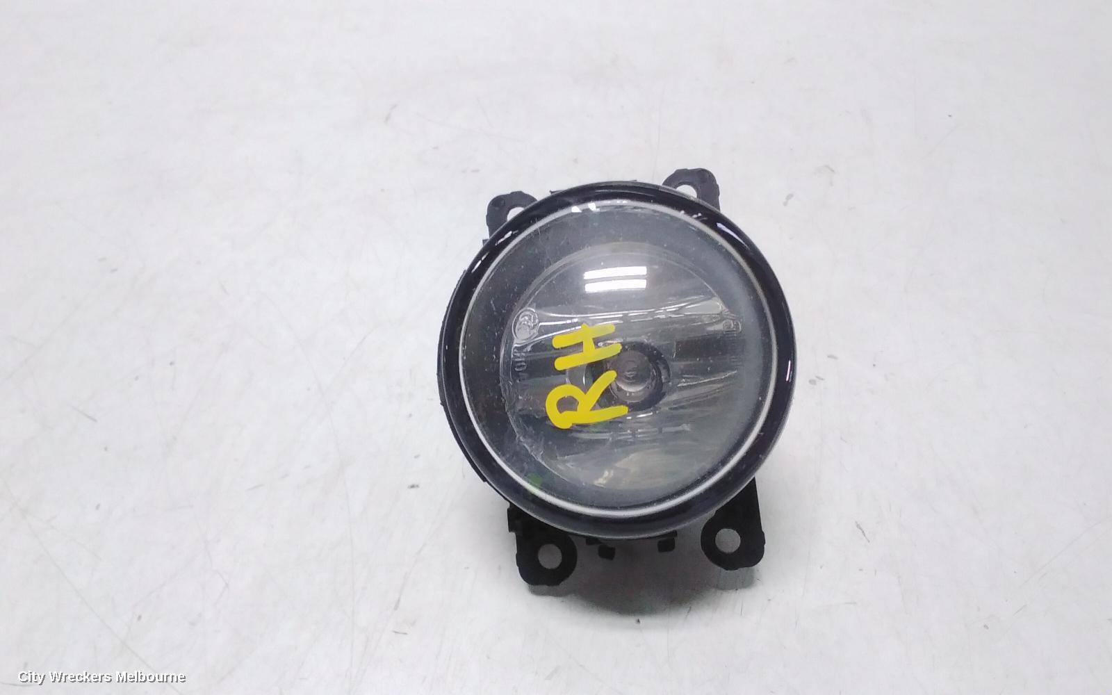 SUZUKI BALENO RIGHT INDICATOR/FOG/SIDE, BUMPER FOGLAMP, EW, 04/2016 - 07/2019 - Image 1