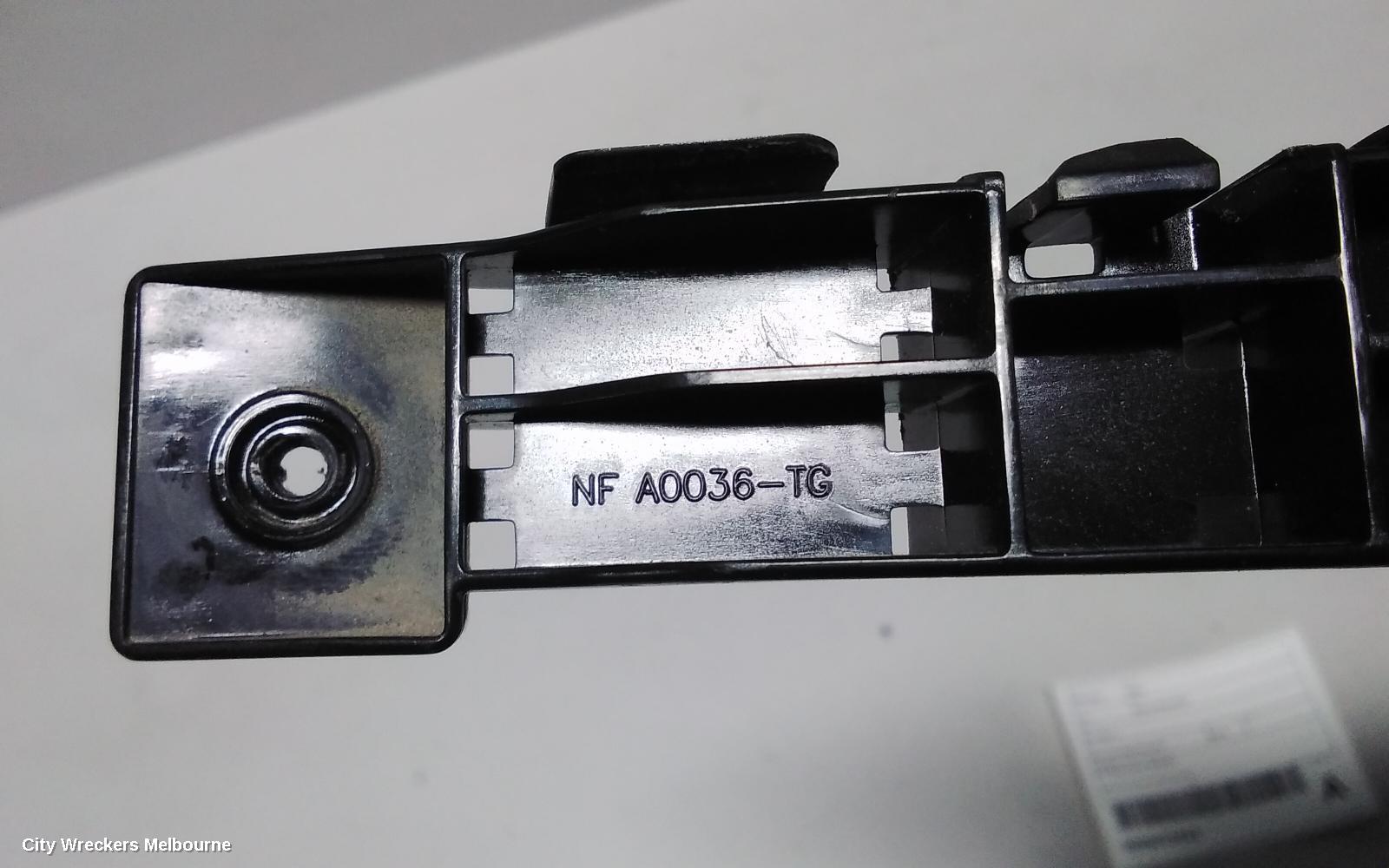 HONDA CRV, RW, 05/2017 - 08/2023, LH HEADLIGHT BRACKET: 73993 - Image 3