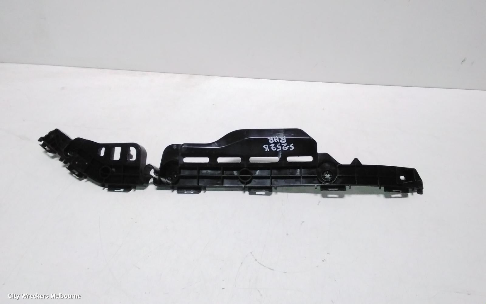 TOYOTA KLUGER, XU50 SERIES, 03/2014 - 02/2021, RHR BAR BRAKET: 116320 - Image 1