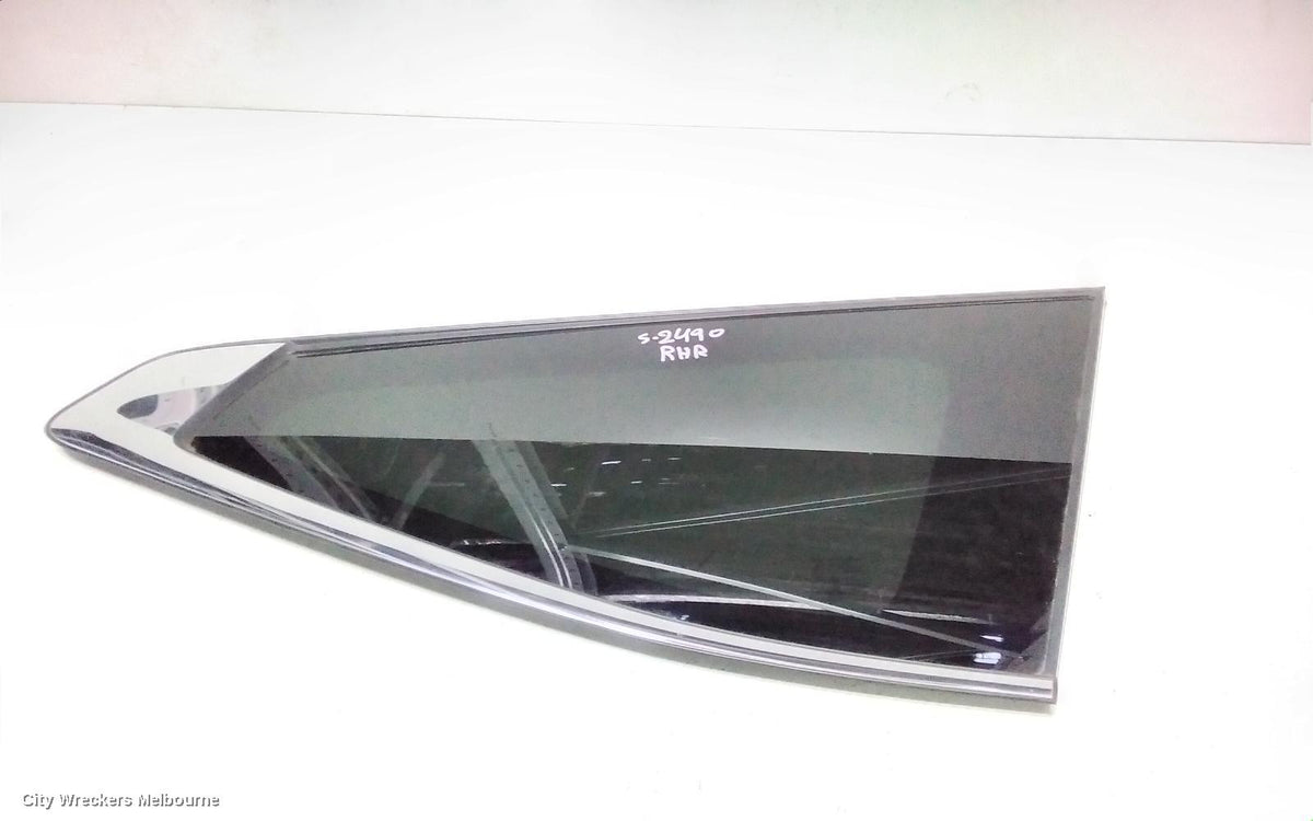 MITSUBISHI PAJERO RIGHT REAR SIDE GLASS, PRIVACY GLASS TYPE, QE, PAJERO SPORT, 10/2015 ONWARDS - Image 1
