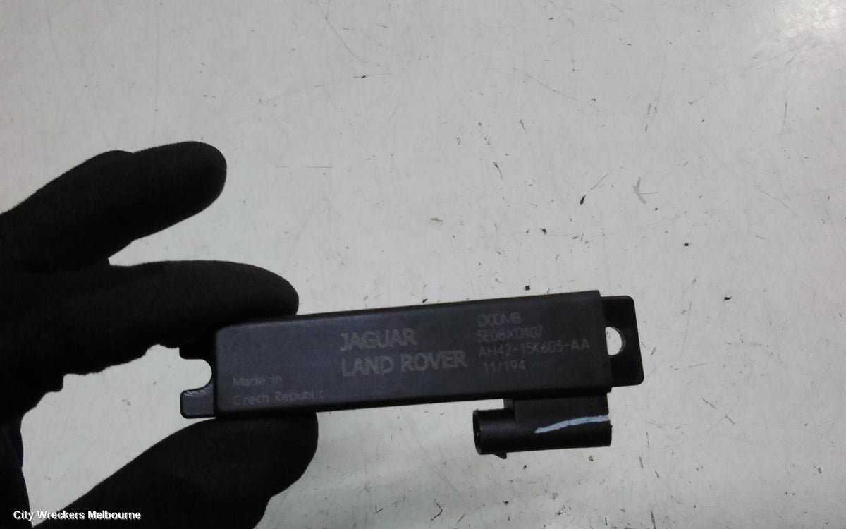 LAND ROVER RANGEROVER EVOQUE, L538, 11/2011 - 01/2019, AH42-15K603-AA  KEYLESS ENTRY ANTENNA/RECEIVER MODULE : 144277 - Image 1