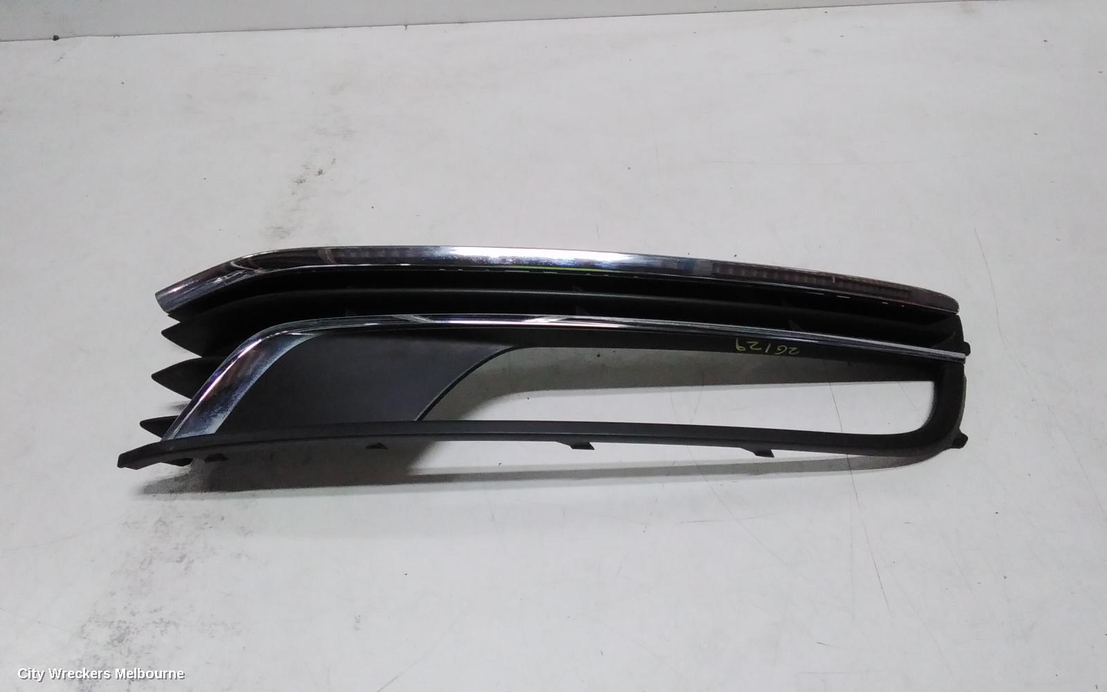 VOLKSWAGEN PASSAT RIGHT INDICATOR/FOG/SIDE, BUMPER FOGLAMP, 3C/MK6 B7, SEDAN/WAGON/ALLTRACK, W/ DAYTIME RUNNING LAMP, 09/2010 - 05/2015 - Image 3