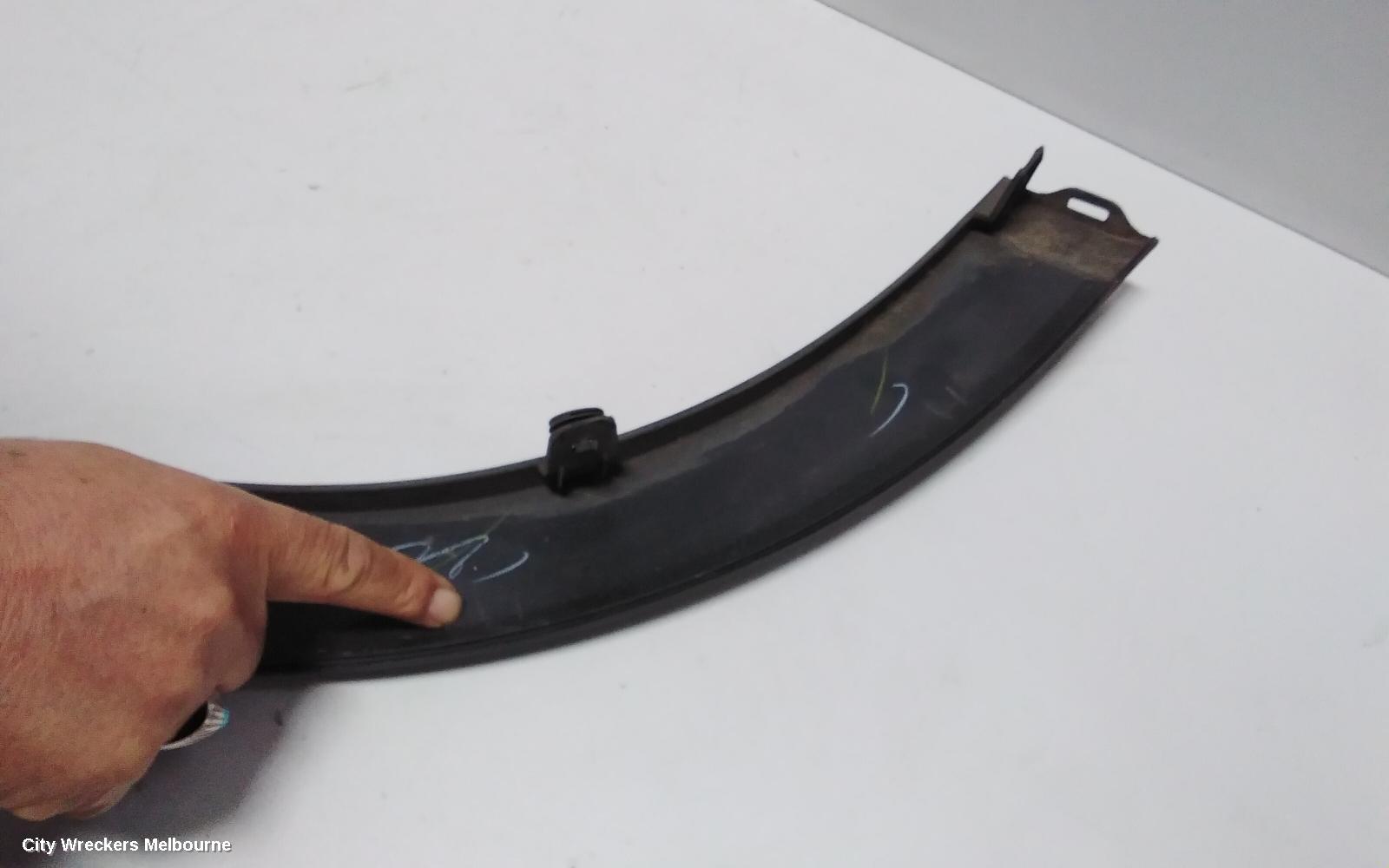 HONDA HRV WHEEL ARCH FLARE, RH FRONT, RU5, 12/2014 - 10/2021 - Image 3