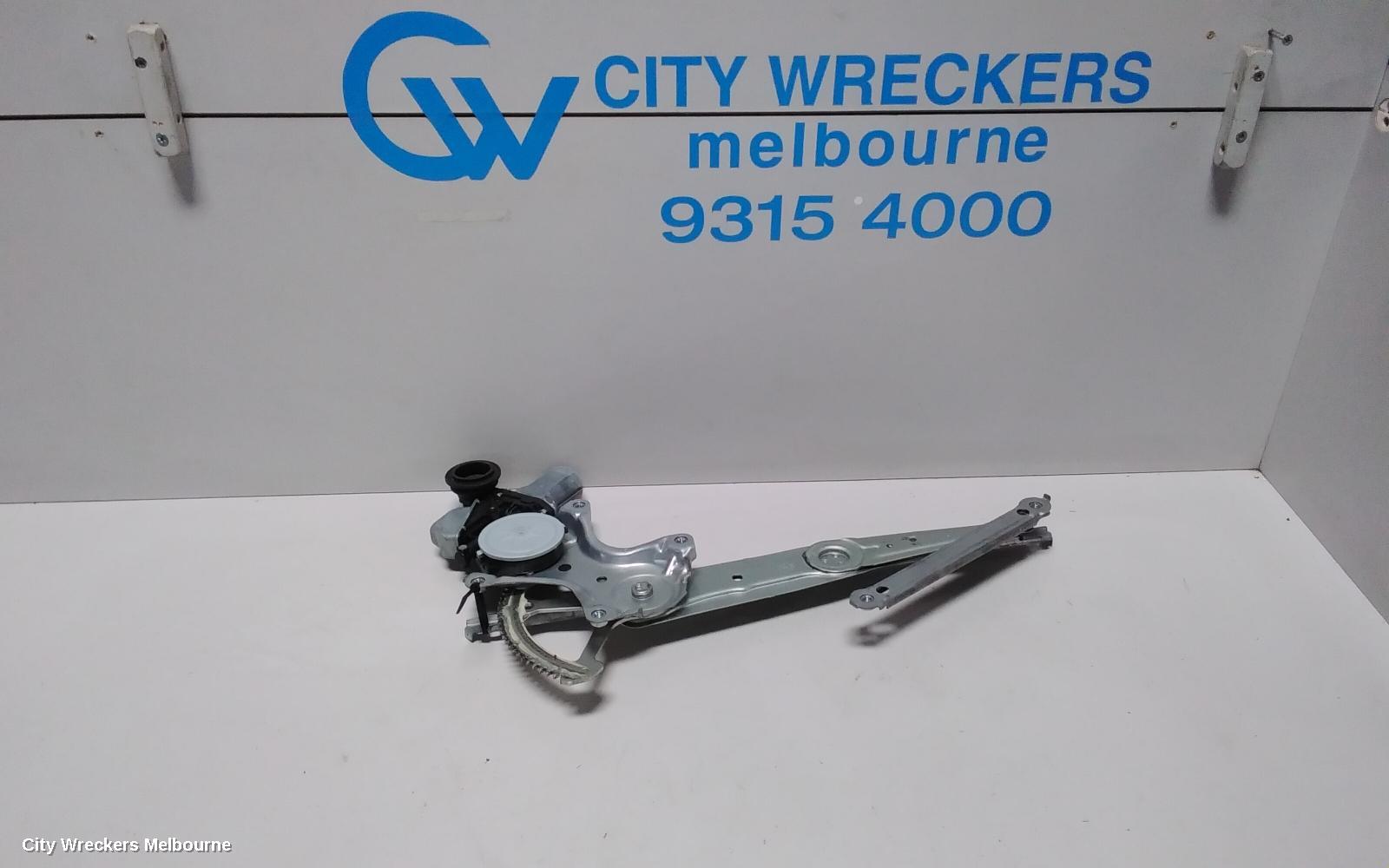 TOYOTA PRIUS RIGHT FRONT WINDOW REG/MOTOR, NHP10R, PRIUS C, 12/2011 - 03/2020 - Image 1