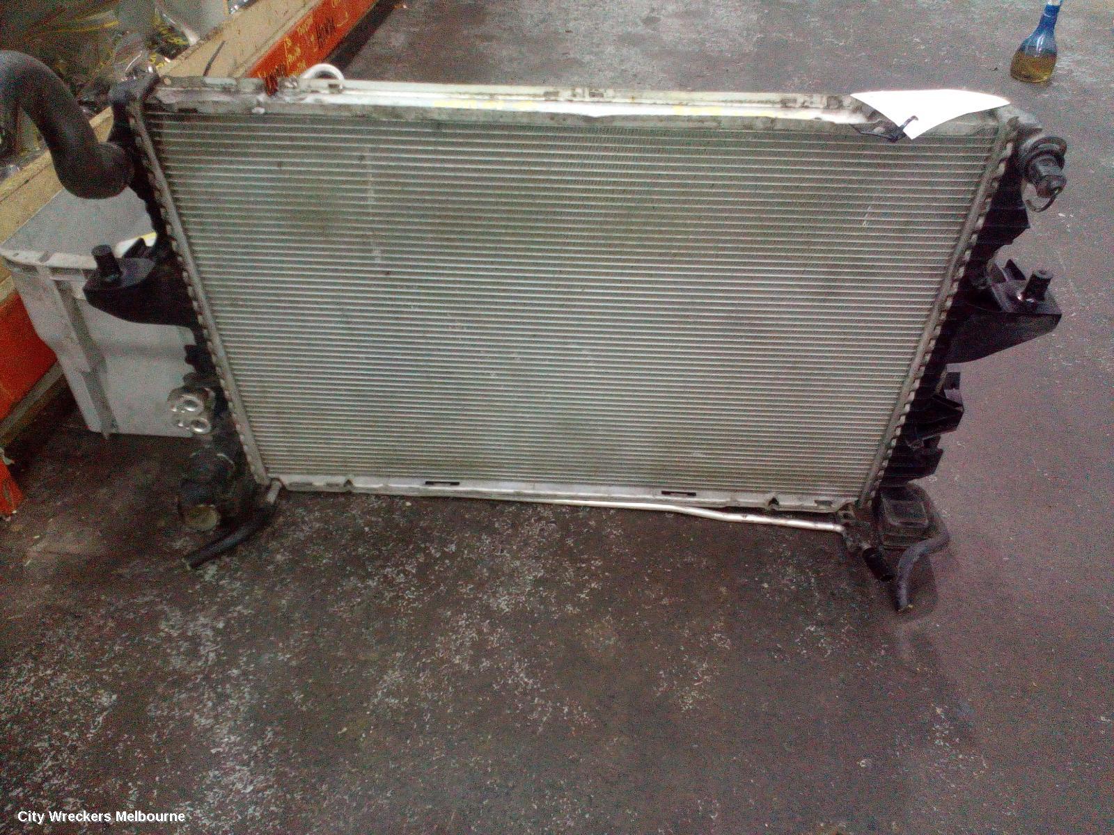 VOLKSWAGEN TRANSPORTER RADIATOR, AUTO/MANUAL, 2.5, DIESEL, T5, 08/2004 - 02/2010 - Image 3