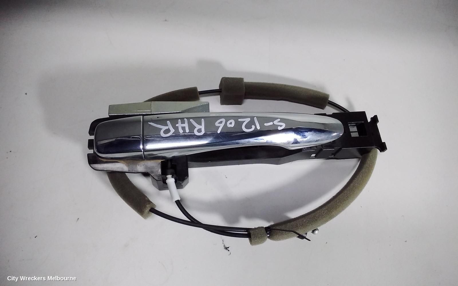 NISSAN XTRAIL DOOR HANDLE, OUTER, RH REAR, T32, 02/2014 ONWARDS - Image 1