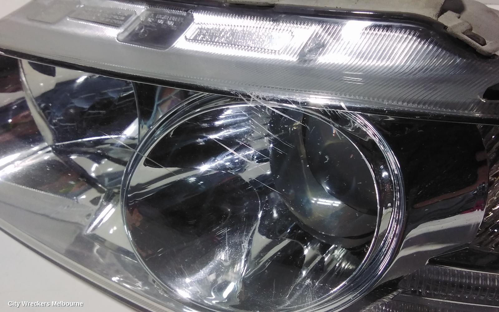 HOLDEN COMMODORE LEFT HEADLAMP, VY2, BERLINA, 08/2003 - 08/2004 - Image 2