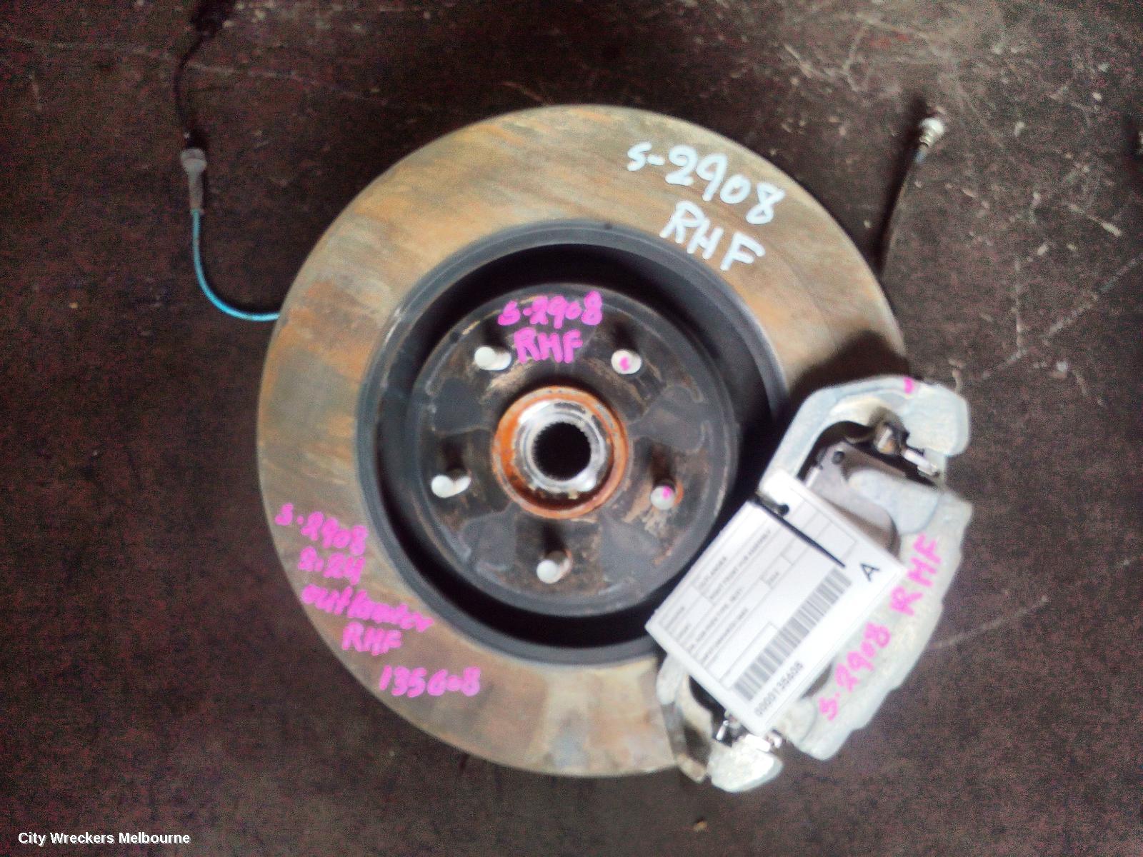 MITSUBISHI OUTLANDER RIGHT FRONT HUB ASSEMBLY, ZM, NON PHEV TYPE, 08/2021 ONWARDS - Image 2