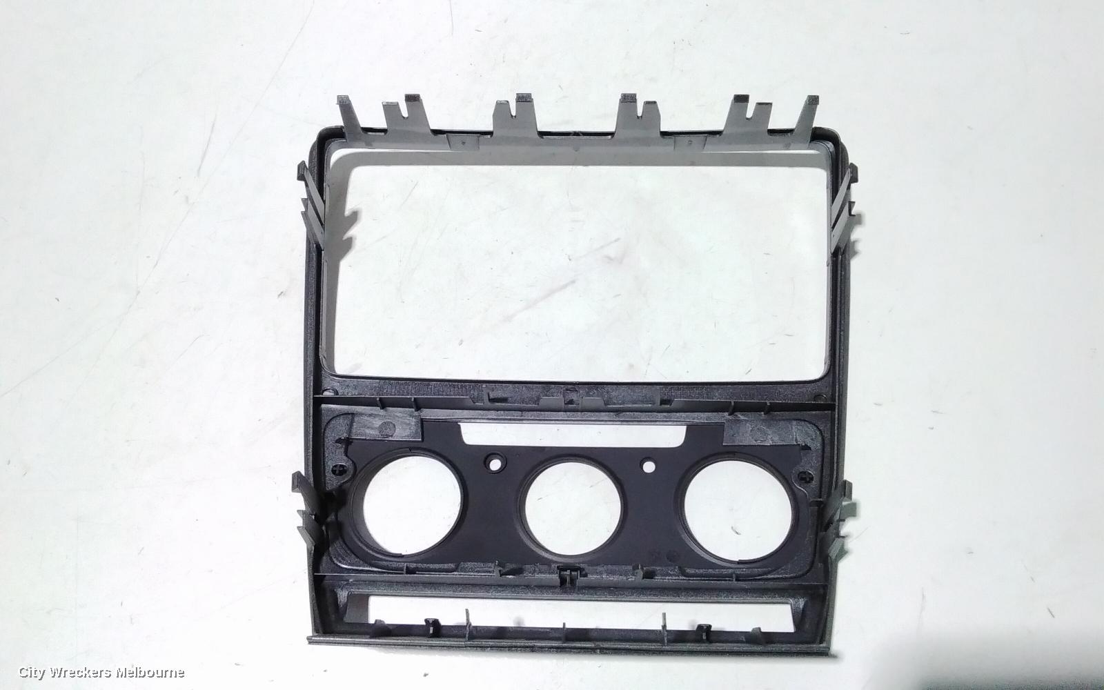 SKODA OCTAVIA, 1Z MY09 03/2009 - 10/2013, FIACIA     3 BUTTON TYPE : 85602 - Image 3
