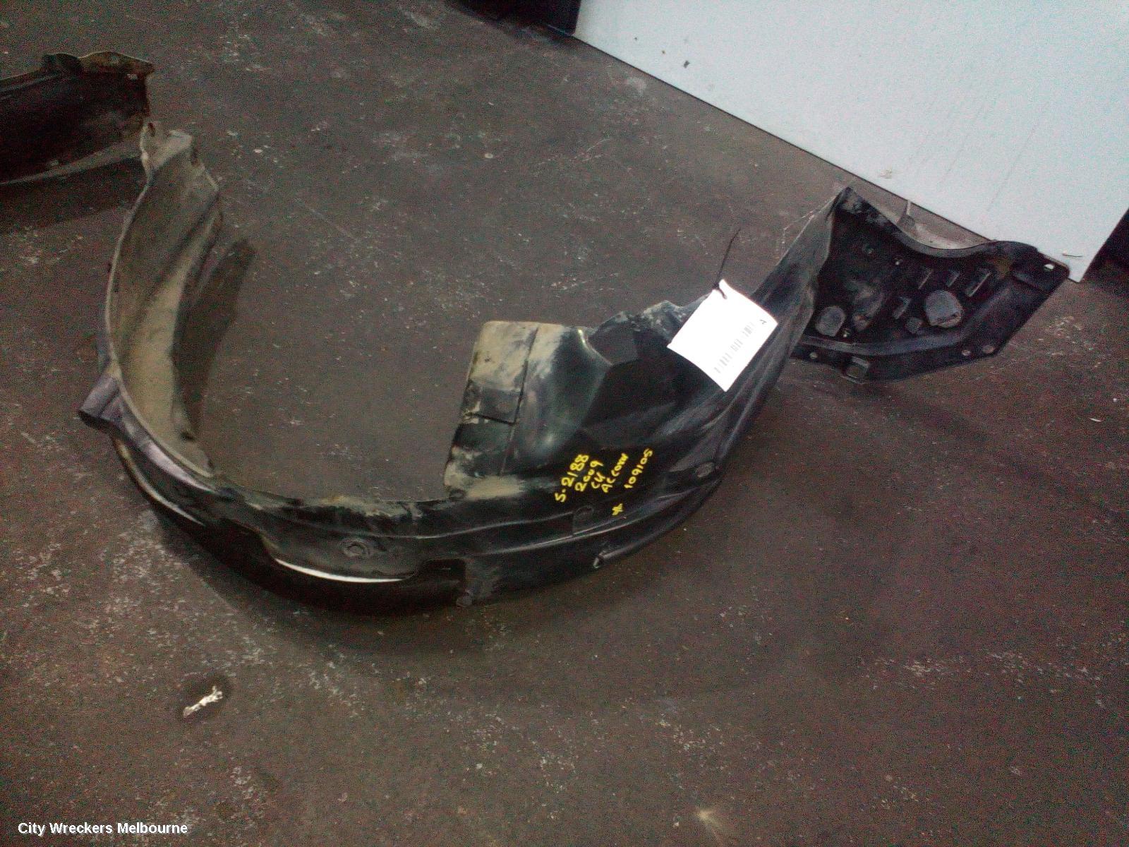 HONDA ACCORD RIGHT GUARD LINER, 8TH GEN, EURO (VIN JHMCU), 06/2008 - 12/2015 - Image 1