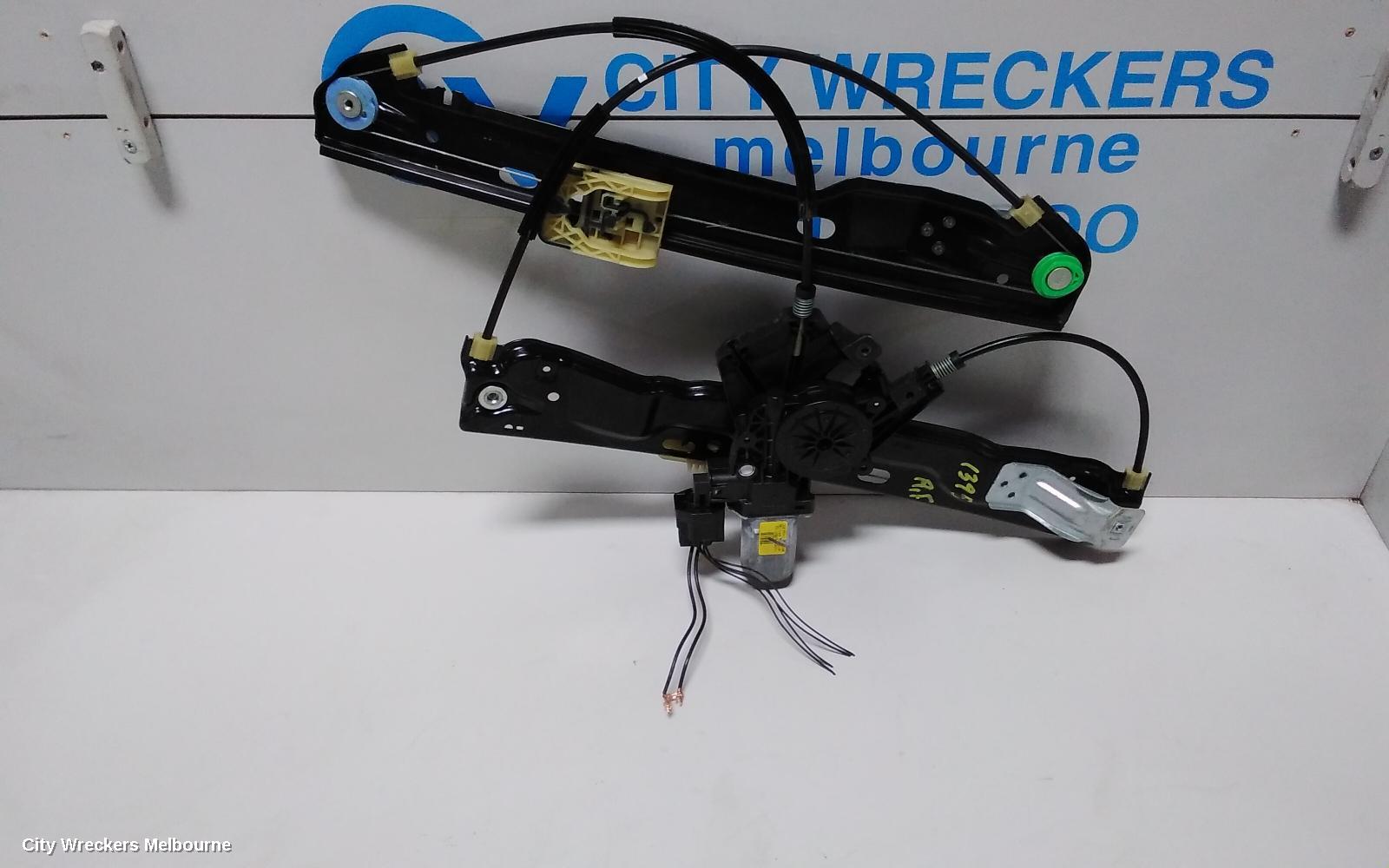 LAND ROVER RANGEROVER EVOQUE RIGHT FRONT WINDOW REG/MOTOR, DOOR REG ASSY (REG AND MOTOR), 5DR, L538, 11/2011 - 01/2019 - Image 1