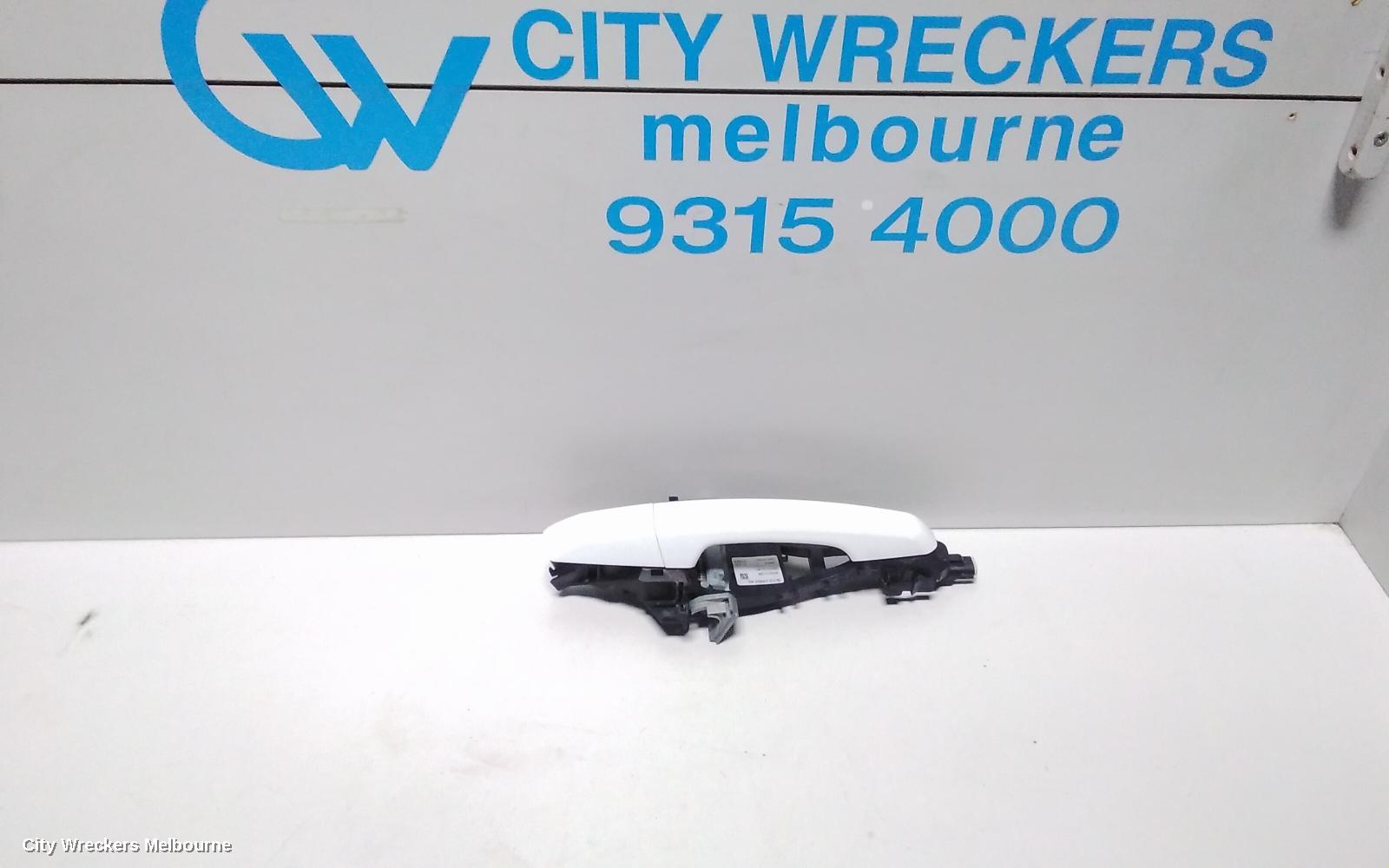 LAND ROVER RANGEROVER EVOQUE DOOR HANDLE, RH REAR, OUTER, COLOUR CODED, W/ KEYLESS ENTRY & START TYPE, L538, 11/2011 - 01/2019 - Image 1
