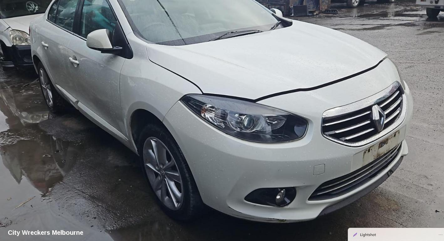 RENAULT FLUENCE GRILLE, RADIATOR GRILLE, X38, 09/2013 - 01/2016 - Image 2