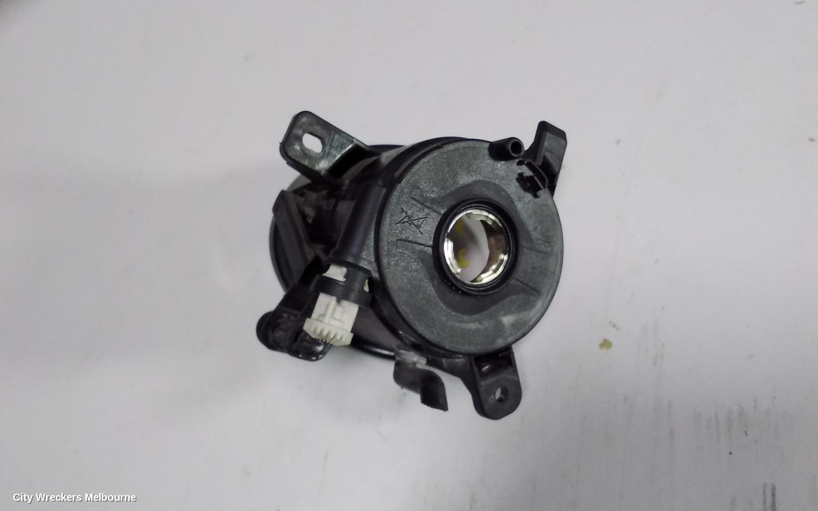 AUDI A4 RIGHT INDICATOR/FOG/SIDE, BUMPER FOGLAMP, B8 8K, 02/2008 - 06/2012 - Image 2