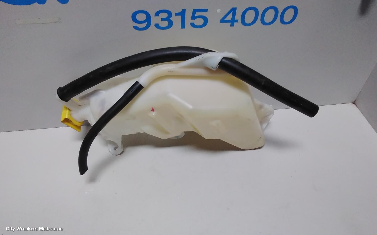 JEEP GRANDCHEROKEE WASHER BOTTLE, WK, W/ H/LAMP WASHER TYPE, 10/2010 ONWARDS - Image 3