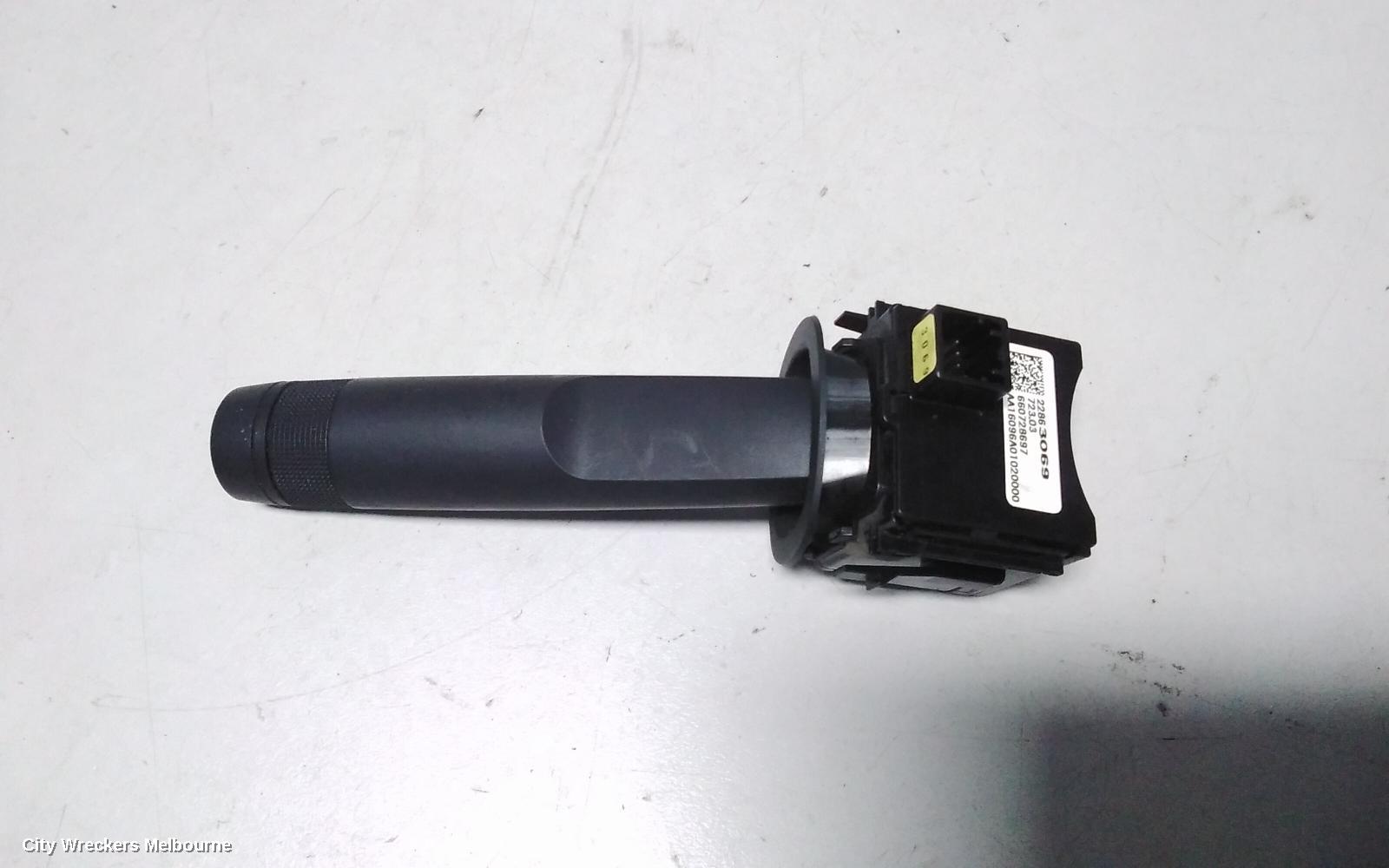 HOLDEN COMMODORE COMBINATION SWITCH, WIPER SWITCH, VF, SEDAN, 05/2013 - 12/2017 - Image 3