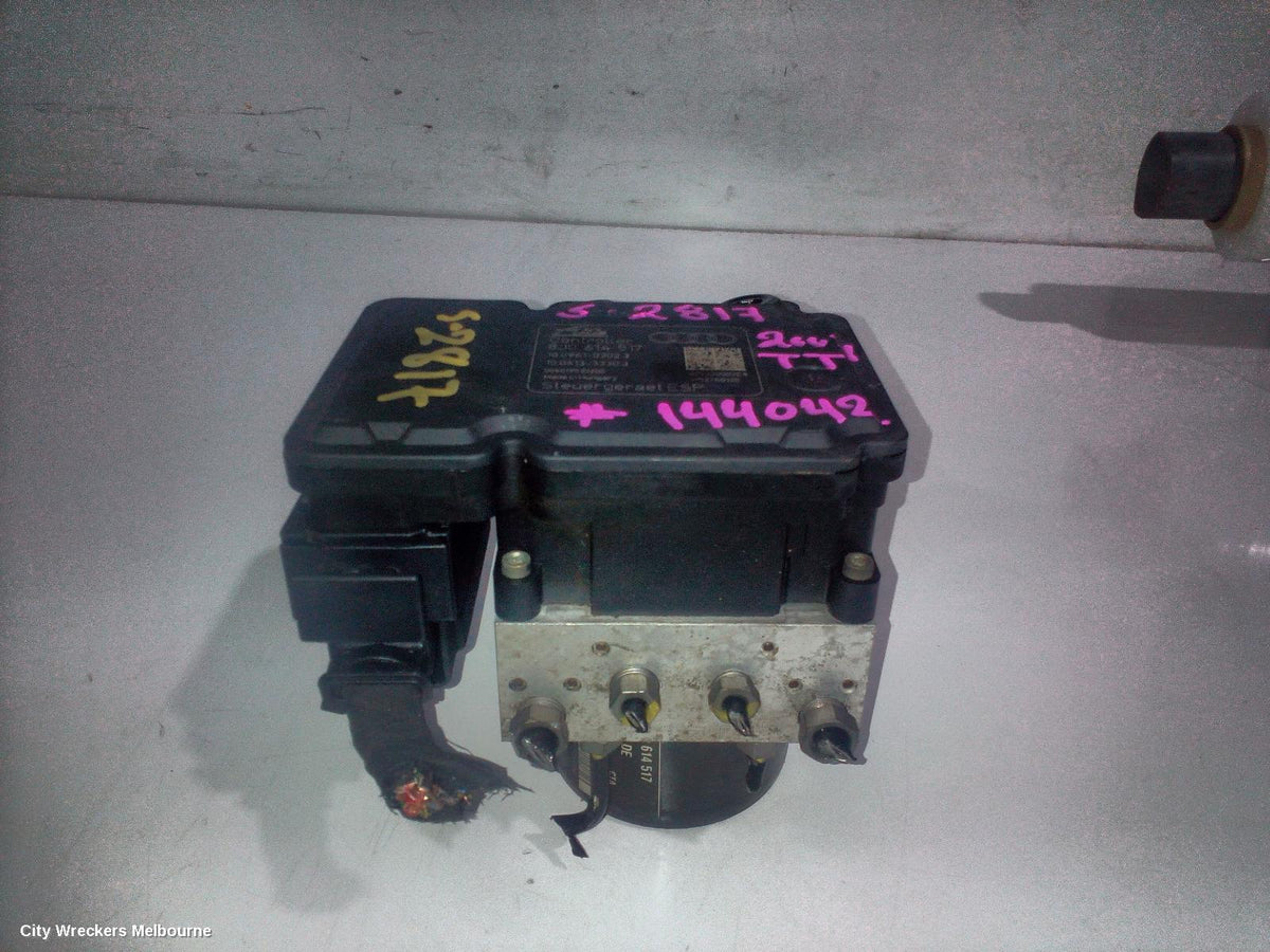 AUDI TT ABS PUMP/MODULATOR, 8J, P/N 8J0614517, 09/2006 ONWARDS - Image 2