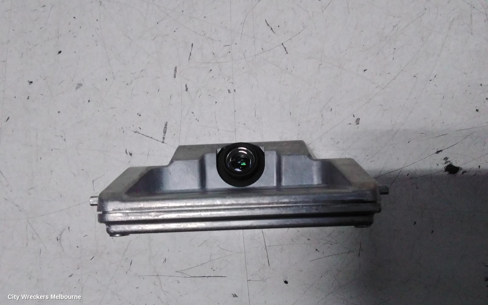 MAHINDRA XUV700 REVERSE CAMERA, W601, FRONT CAMERA (WINDSCREEN MOUNTED), 01/2023 ONWARDS - Image 2