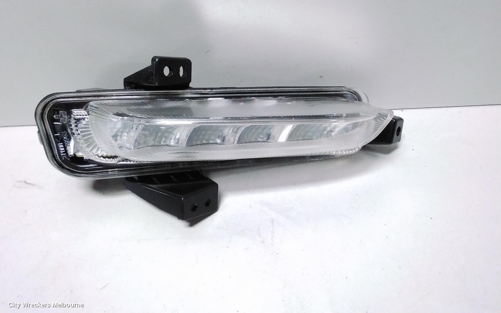 SUZUKI SWIFT LEFT INDICATOR/FOG/SIDE, DAYTIME RUNNING LAMP, AZ, 04/2017 ONWARDS - Image 2