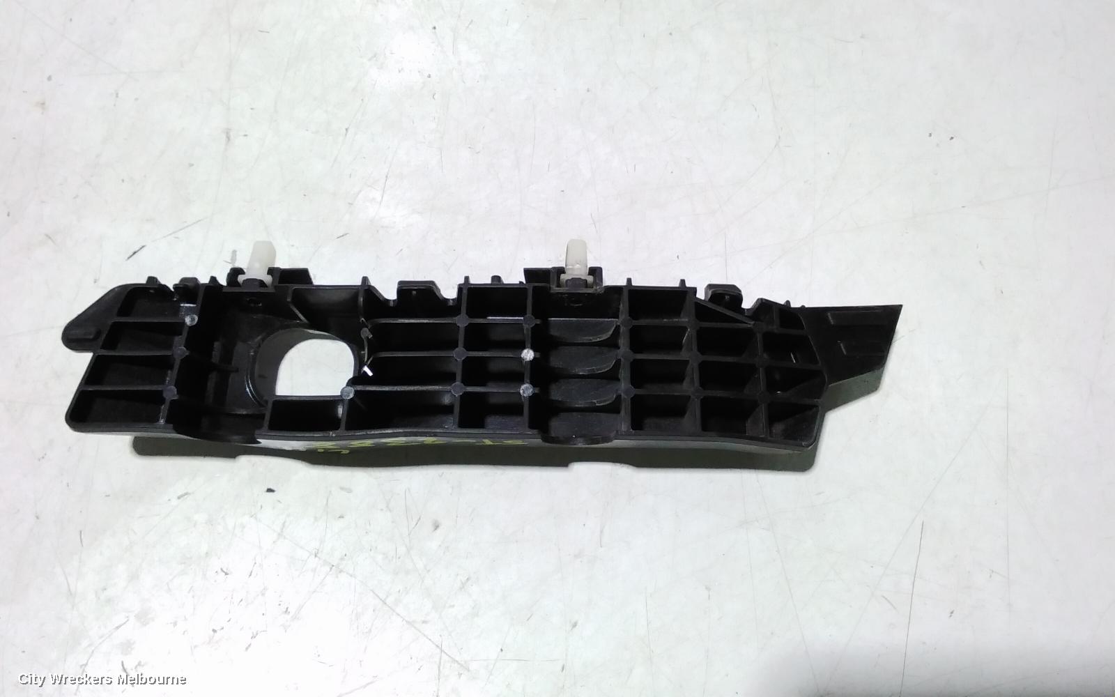 HYUNDAI I30, PD, HATCH, 03/2017 ONWARDS, LHF BAR SLIDER: 108881 - Image 3