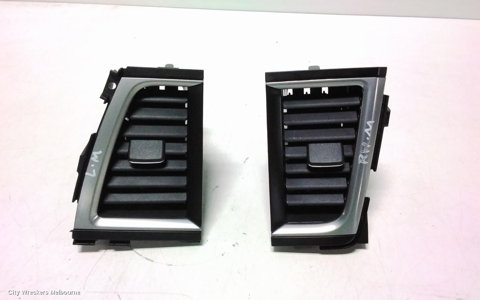 TOYOTA KLUGER, XU50 SERIES, 03/2014 - 02/2021, CENTRE AIRVENT: 116305 - Image 3
