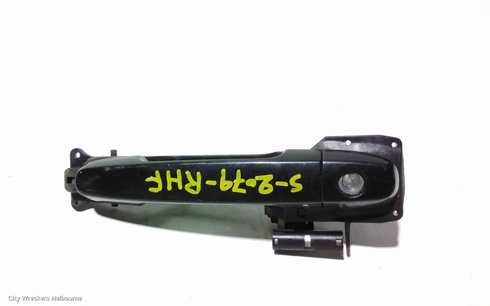 TOYOTA COROLLA DOOR HANDLE, OUTER, RH FRONT, COLOUR CODED, ZZE122, 12/2001 - 06/2007 - Image 1