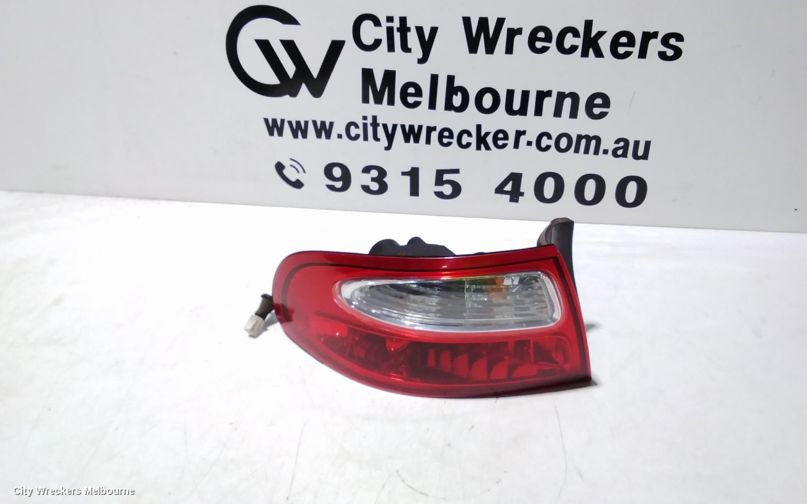 HOLDEN COMMODORE LEFT TAILLIGHT, VX, SEDAN, BERLINA/CALAIS, 10/2000 - 09/2002 - Image 1