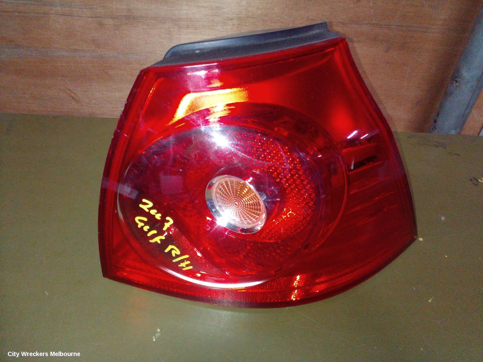 VOLKSWAGEN GOLF LEFT TAILLIGHT, GEN 5, HATCH, NON TINTED TYPE, 07/2004 - 02/2009 - Image 1