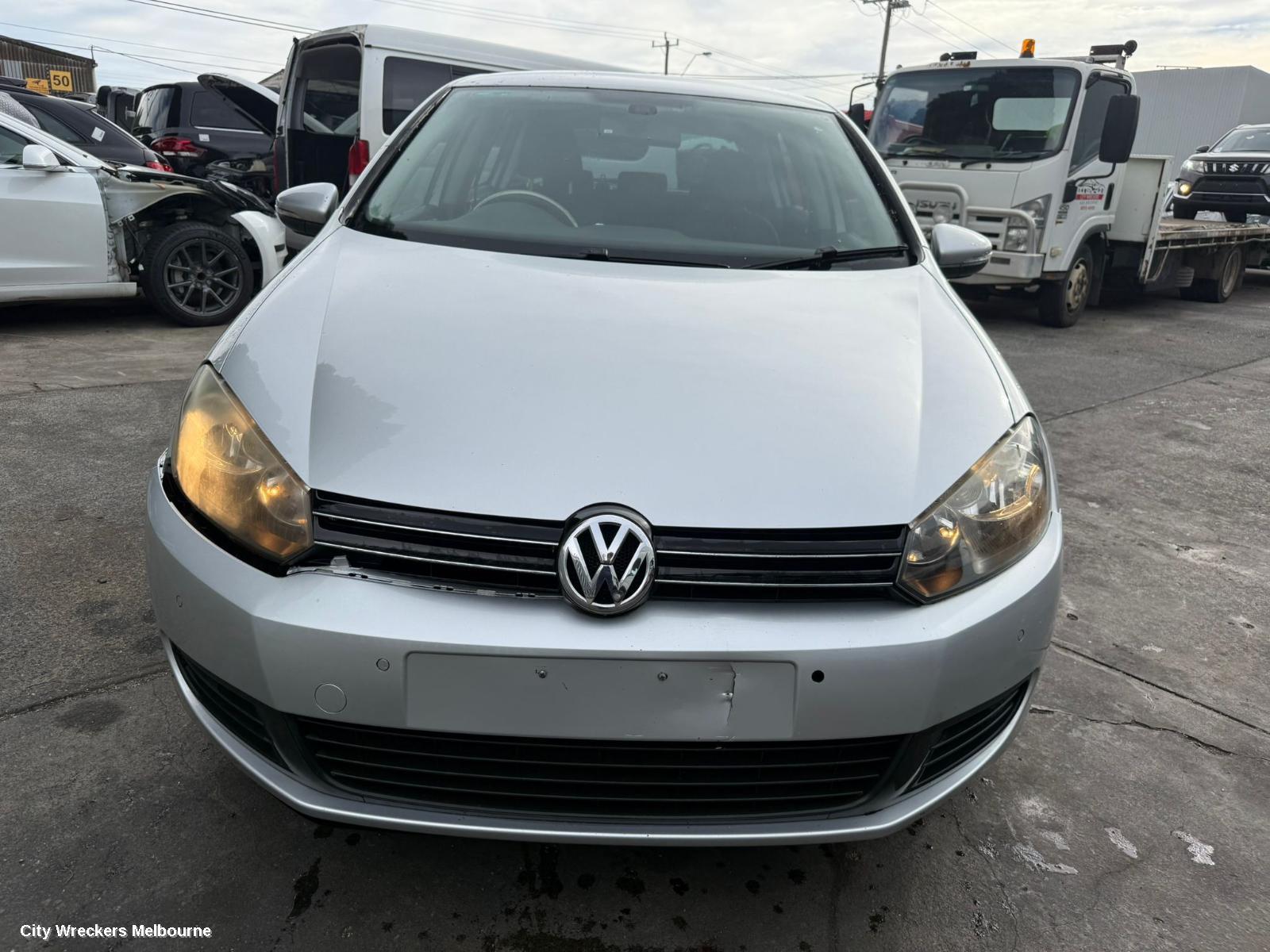 VOLKSWAGEN GOLF RIGHT FRONT DOOR, GEN 6, 5DR HATCH, 10/2008 - 03/2013 - Image 1